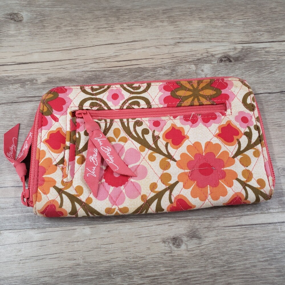 Vera Bradley  Zip Around Wallet Wristlet Clutch Red 8" x 4.75"